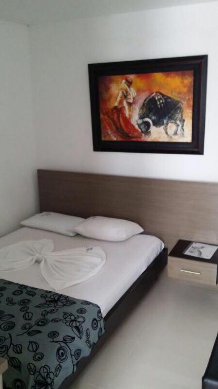 נייבה Hotel Madrid Deluxe Neiva מראה חיצוני תמונה